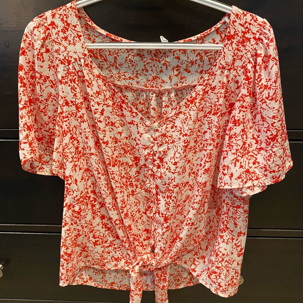 V-Neck Short Sleeve Tie Front Top